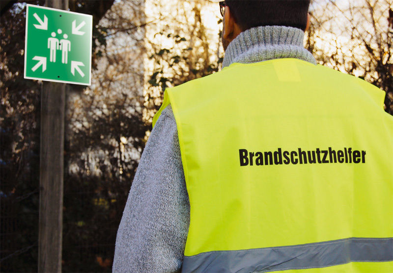 ZFM 4 2017 Schuetz Wiemann Aufgaben und Pflichten von Brandschutzhelfern 1